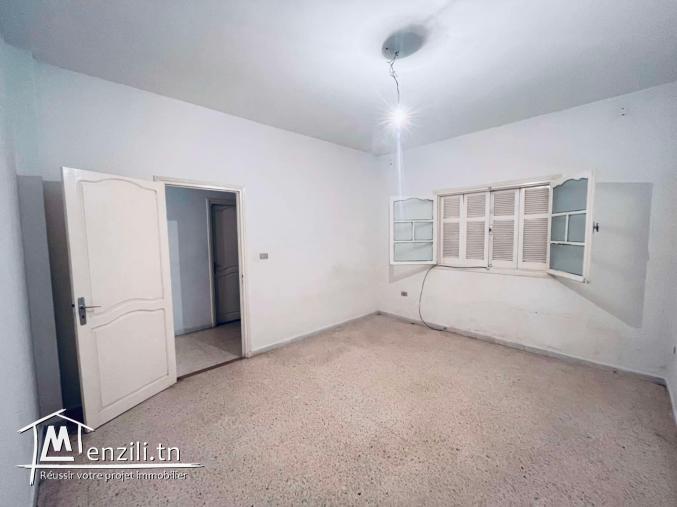 LOCATION ETAGE DE VILLA A ARIANA