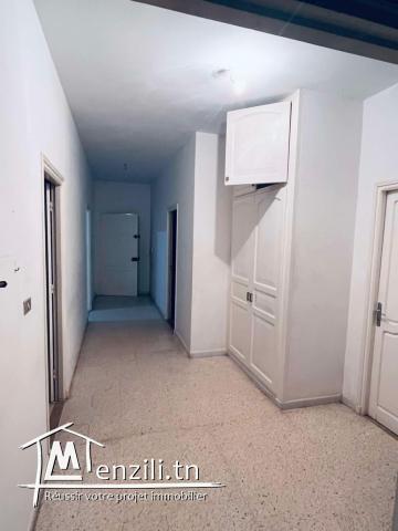 LOCATION ETAGE DE VILLA A ARIANA