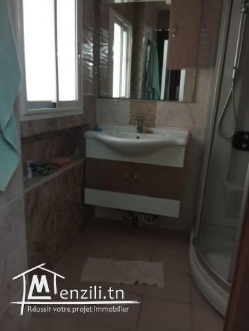 villa luxueux avec piscine à Ennasr 2