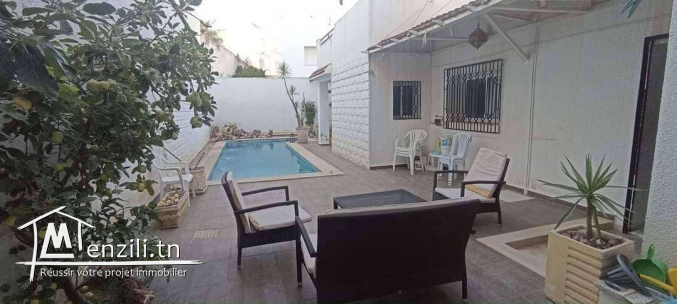 villa luxueux avec piscine à Ennasr 2