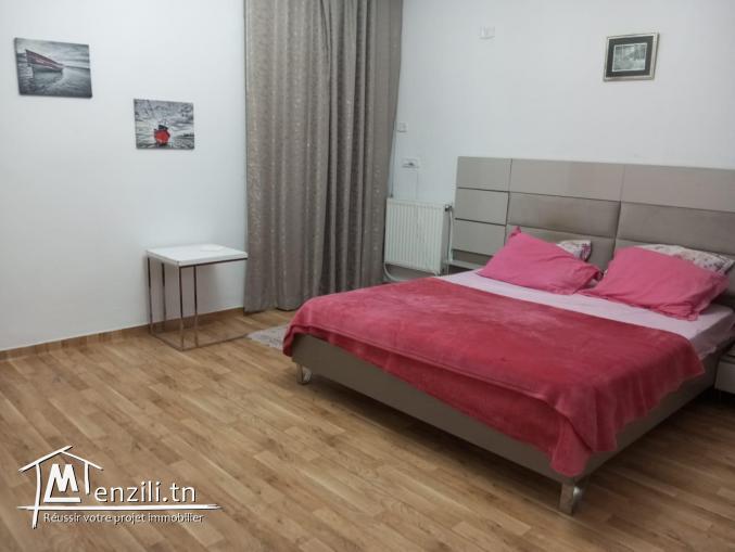 villa luxueux avec piscine à Ennasr 2