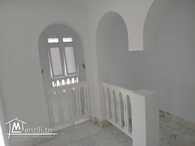 A louer une villa s4 vue mer à la marsa