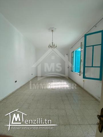 Maison arabe S+3 avec patio et jardin à vendre à Nabeul