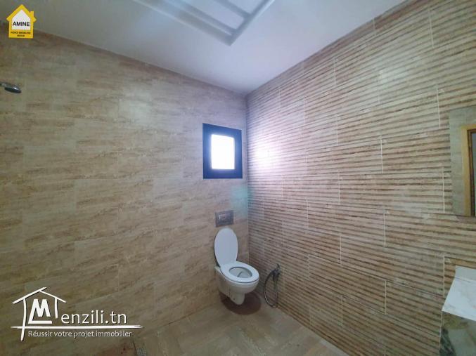 A vendre superbe villa avec piscine meublée à Mezraya Djerba