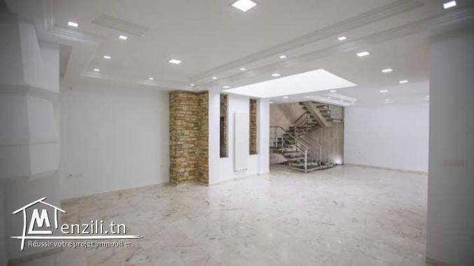 Agréable TRIPLEX Indépendant, Sans Meuble Dédié Pour La Location Long Terme