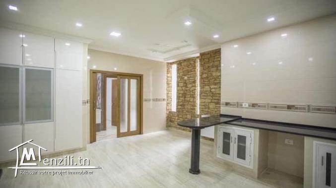 Agréable TRIPLEX Indépendant, Sans Meuble Dédié Pour La Location Long Terme