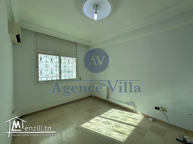 etage de villa s+5 au lac 2 bureatique ou habitation