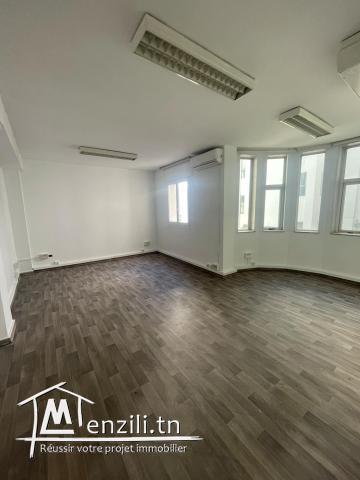 Immeuble bureautique a louer au lac 1