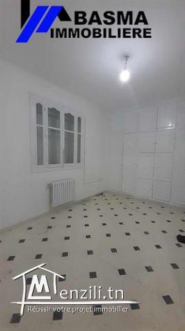 Un appartement s+2 à louer situé à khzema