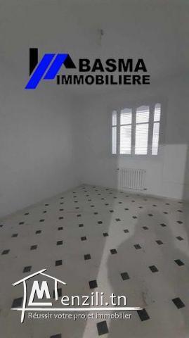 Un appartement s+2 à louer situé à khzema