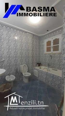 Un appartement s+2 à louer situé à khzema