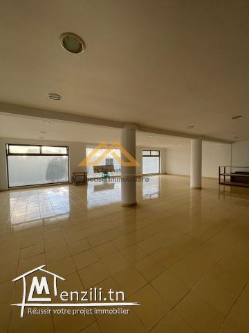 Opportunité rare : Local commercial à vendre