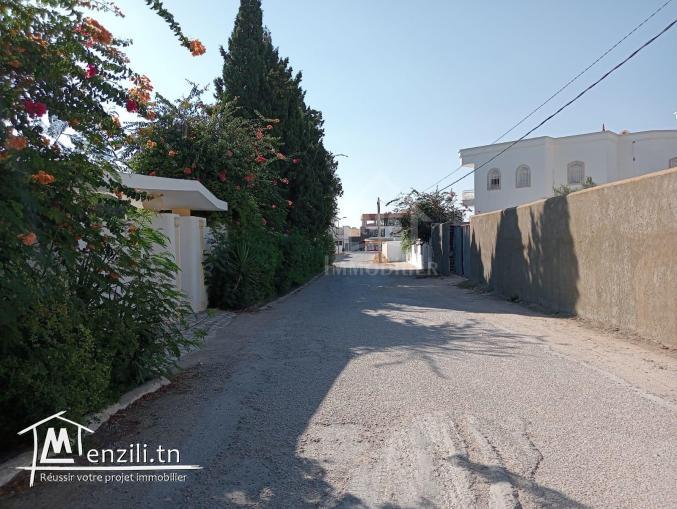 Terrain de 423 m² dans la zone de Sidi Mahressi à vendre 51355351