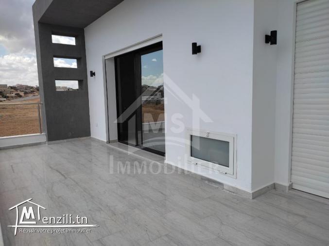 Villa S+4 toute neuve avec jardin et piscine à Hammamet Sud