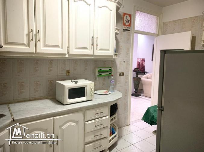 A vendre un appartement au 5ème étage à Ennasr 2