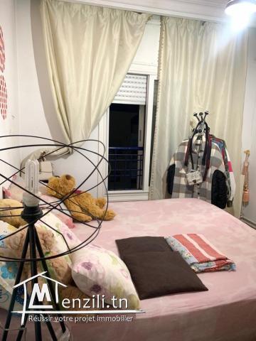 A vendre un appartement au 5ème étage à Ennasr 2