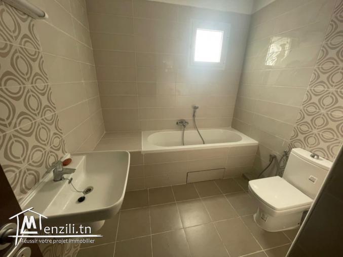 appartement s+3 de 120 m2 avec une place de parking