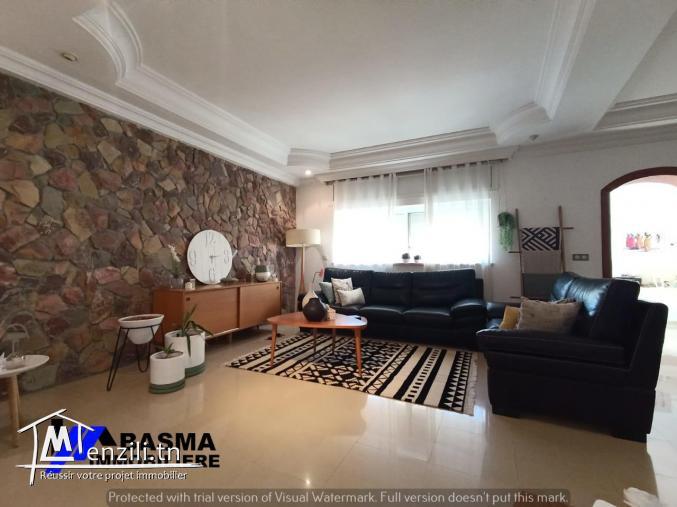 Une villa s+8 de 380m² à vendre situé à Hay zahra