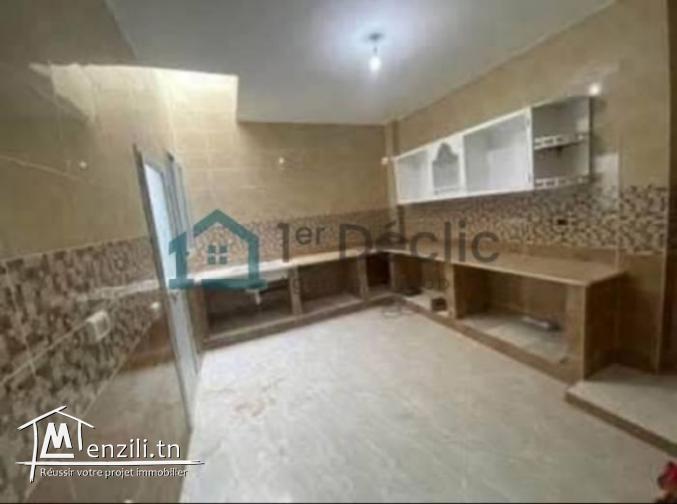 A Louer Un Étage De Villa S2 à Cité Borj Houki La Marsa