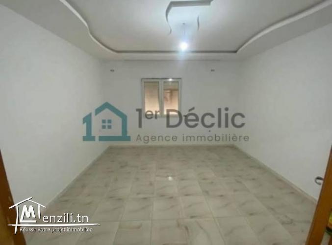 A Louer Un Étage De Villa S2 à Cité Borj Houki La Marsa