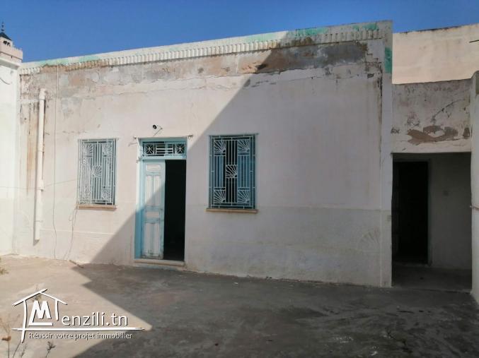 دار عربي كبيرة للبيع وسط قصورالساف ولاية مهدية