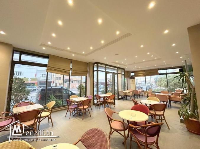 Immeuble R+5 avec Café-Restaurant Actif à Messadine