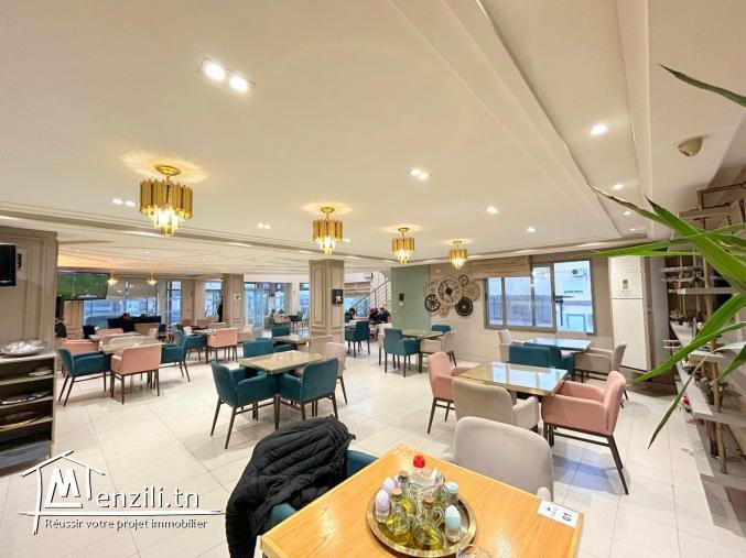 Immeuble R+5 avec Café-Restaurant Actif à Messadine