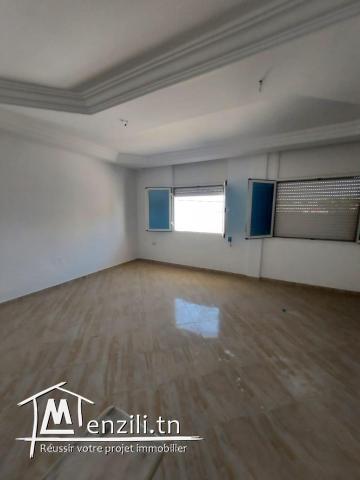 Une bâtiment a vendre