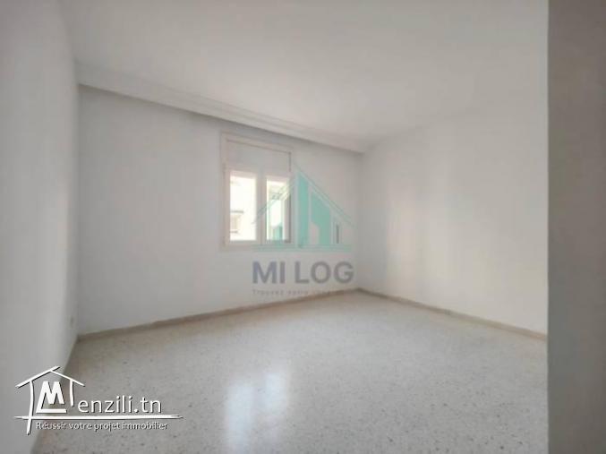 Un Appartement S2 de 110 m² à Rades