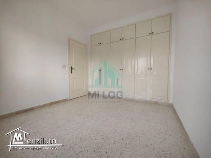 Un Appartement S2 de 110 m² à Rades