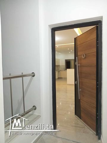 فيلا حديثة بحي الهضاب