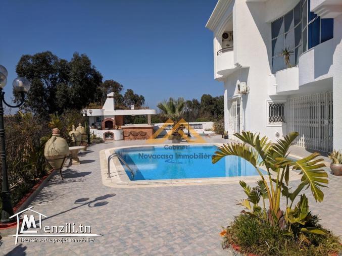 Somptueuse Villa de Prestige à Vendre à Monastir