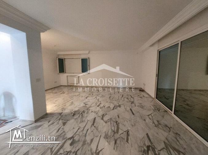 Villa S+5 à La Marsa ZVL1638