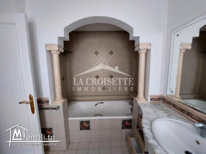 Villa S+5 à La Marsa ZVL1638