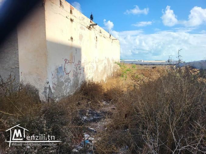 Terrain 2600 m2 à vendre au port de Zarzis