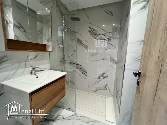 appartement s+1 de 77 m² à Boumhal