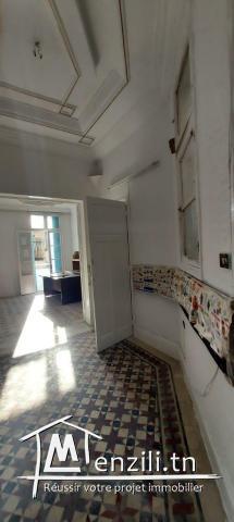 Un appartement pour usage bureautique