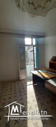 Un appartement pour usage bureautique