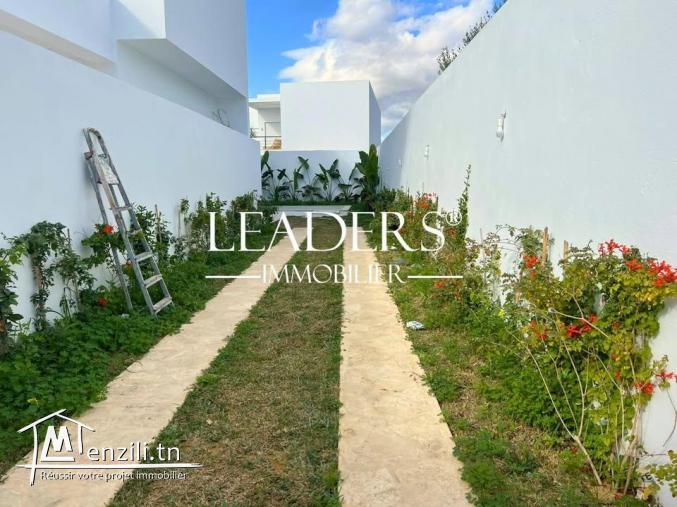 A vendre une villa s+3 haut standing située a Hammamet sud