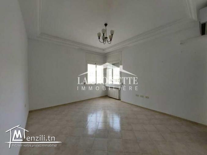 Villa S+5 à La Soukra MVL1640