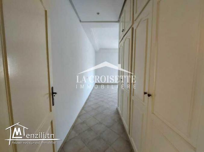 Villa S+5 à La Soukra MVL1640