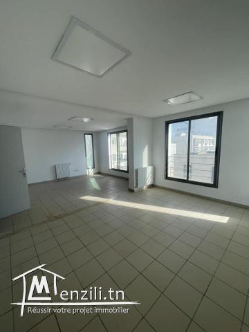 immeuble bureautique a louer à Montplaisir