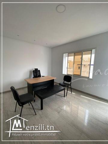 Bureau commercial à vendre dans une zone commerciale et stratégique : Barakat Al Sahel