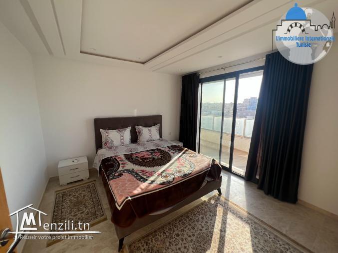 A louer sublime Penthouse meublé à khzema