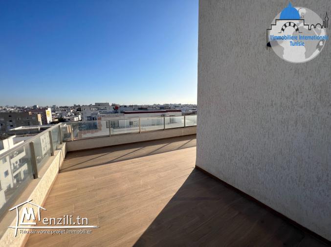 A louer sublime Penthouse meublé à khzema