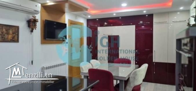 A Vendre Villa élégante avec jardin et jacuzzi à Akouda