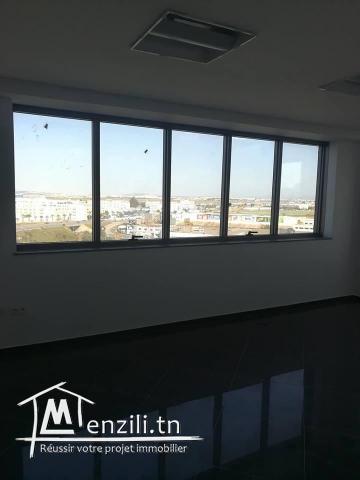 Super bureau hall plus 5 au centre urbain nord