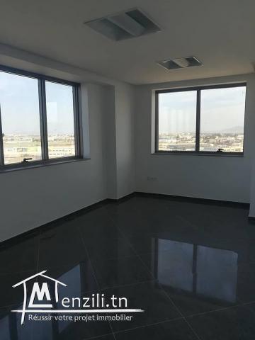 Super bureau hall plus 5 au centre urbain nord