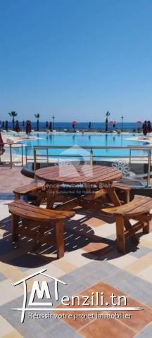 A LOUER ( annuelle)  un appartement S2 meublé situé à résidence Folla Chatt-Mariem