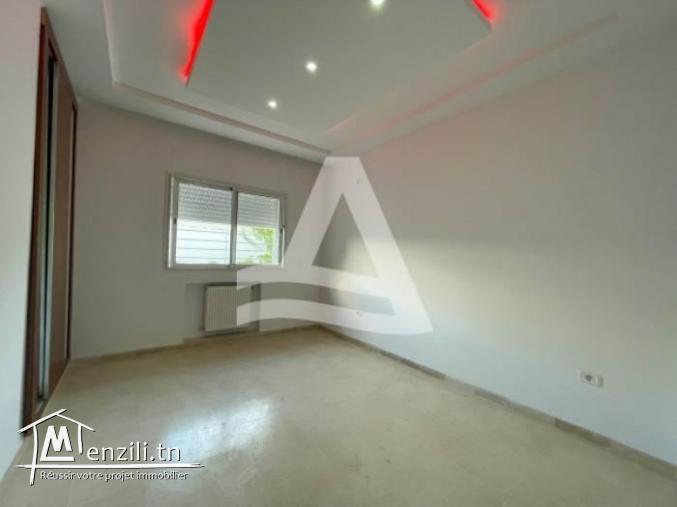 Location d'un appartement avec jardin à Cité Erriadh